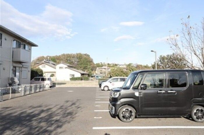 リジェールの駐車場