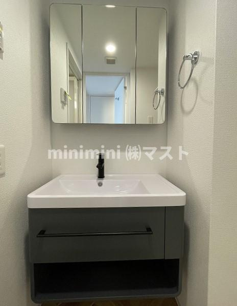 セレニテ阿波座ミラクの洗面所