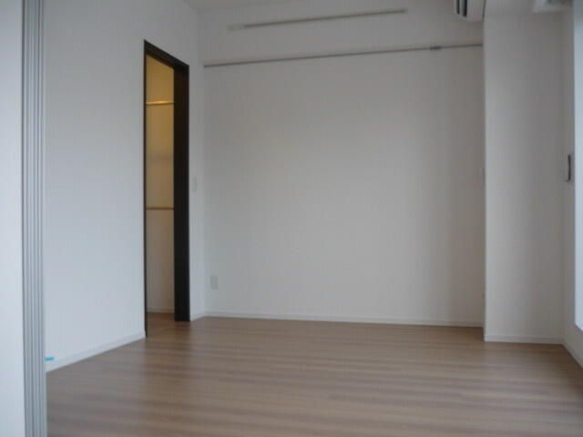 ビイルーム下北沢の居間・リビング