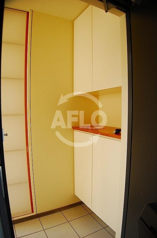 アーバネックス北堀江　堀江小学校区の玄関|アーバネックス北堀江　玄関廊下