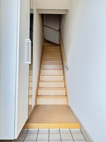 ラフレシールの玄関