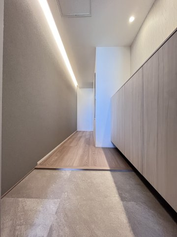 大阪市城東区永田２丁目の賃貸マンションの玄関