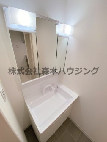 【独立洗面台】 | 　スリール萱島東 | 独立洗面台、朝の身支度には欠かせません