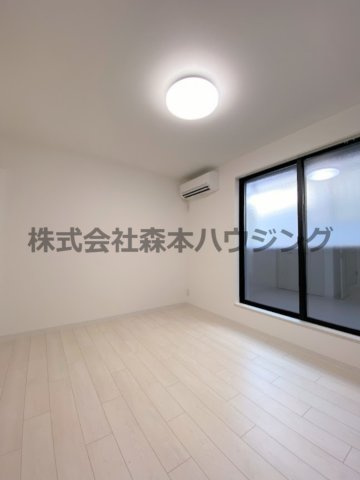 【洋室】 | 　スリール萱島東 | 明るい洋室です