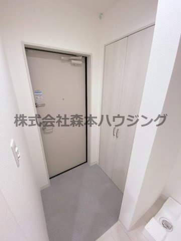 【玄関】 | 　スリール萱島東 | 落ち着いた玄関です