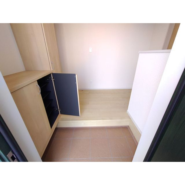 Kolet一ノ割の玄関
