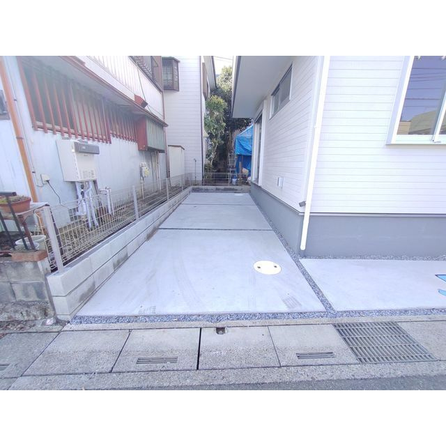 Kolet一ノ割の駐車場