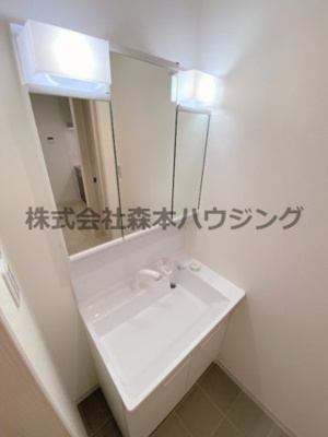【独立洗面台】 | 　スリール萱島東 | 朝の支度にも助かる、独立の洗髪洗面化粧台