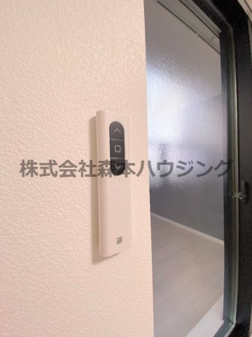 【セキュリティ】 | 　スリール萱島東 | 1階は電動シャッターになります