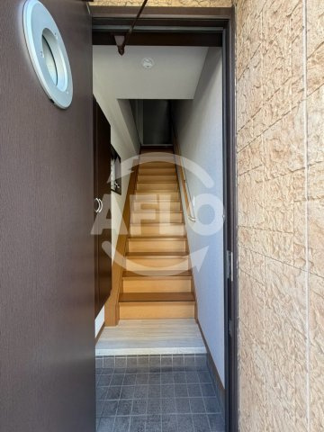 鶴橋一戸建の玄関|鶴橋一戸建　玄関