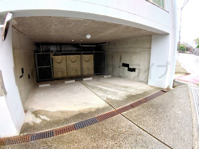 【駐車場】 | AZ