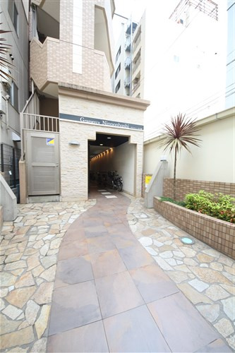 【エントランス】 | Gramercy Nipponbashi