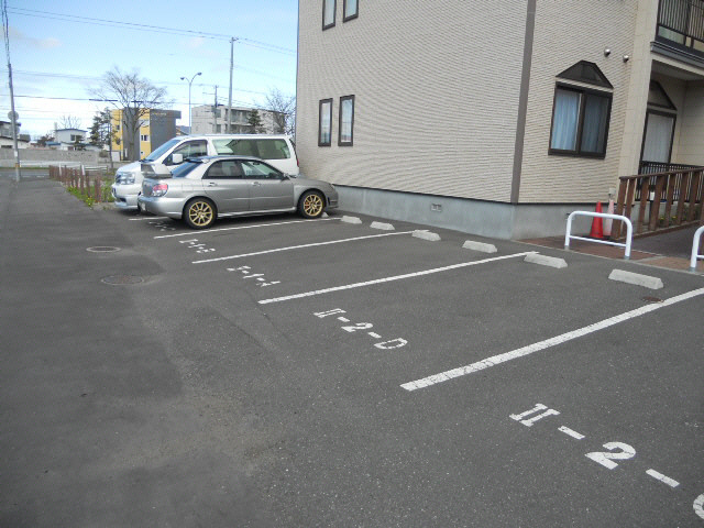 グランフォーレ中園Ⅱの駐車場