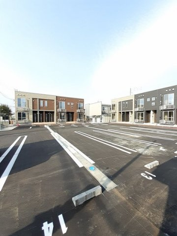 プルメリアガーデンの駐車場|駐車スペースもあります