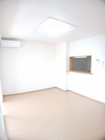 リュミエール学校町の居間・リビング|こちらの居間で趣味の時間をお楽しみください
