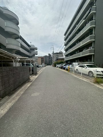 リファインドカースルの周辺