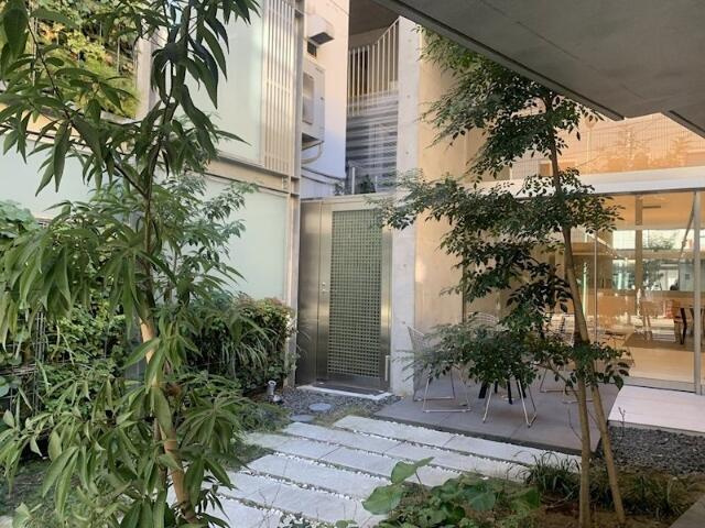 ＺＯＯＭ渋谷神山町の外観|建物入り口