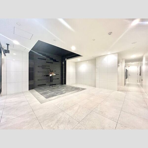エスリード名古屋STATION CENTRALのロビー|※同物件他部屋写真
反転、色違いの場合有
現況優先