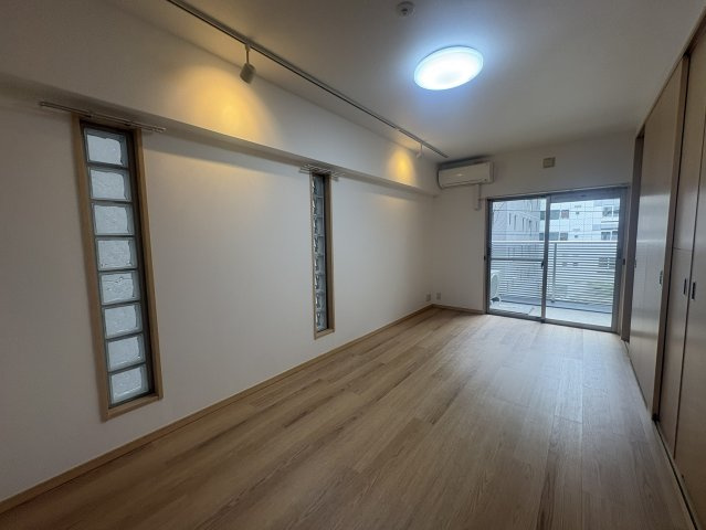 フォレステージュ江坂公園の居間・リビング