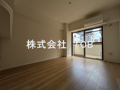 【居間・リビング】 | ＰＡＲＫ ＭＯＤＥＲＮ つつじヶ丘 | リビング10.6帖
