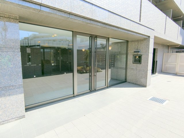 ルーブル多摩川七番館の外観