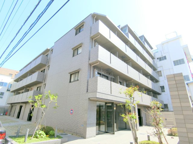 ルーブル多摩川七番館の外観|2012年2月築　RC鉄筋コンクリート造地上6階建て1K～2K総戸数66戸
東京都大田区多摩川2丁目　東急多摩川線矢口渡徒歩7分