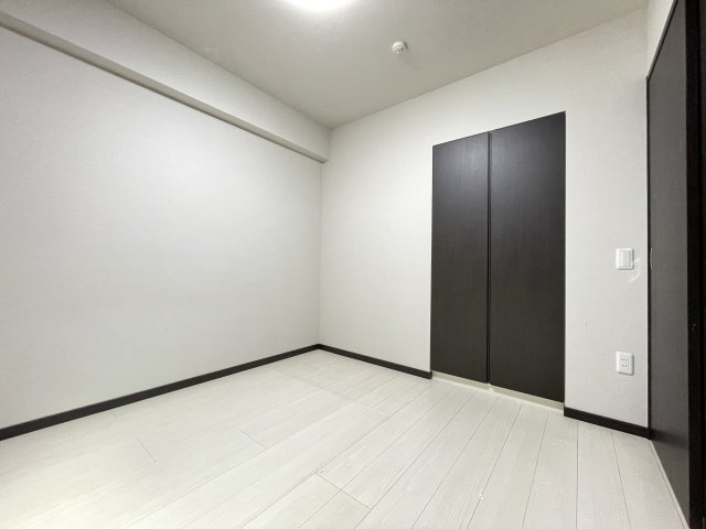 サンクレイドル平井の洋室