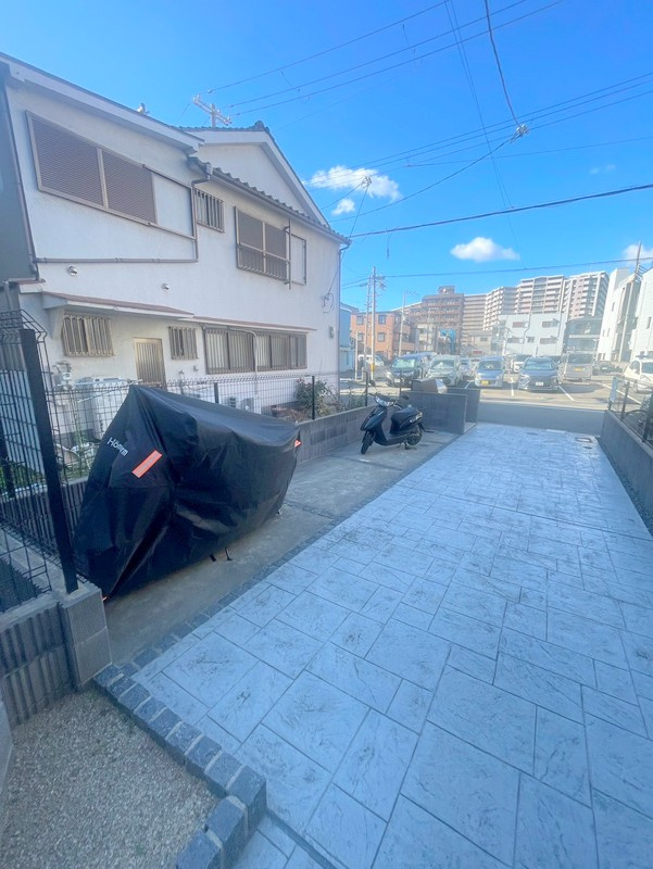 リブリ・竹島　仲介手数料無料のエントランス
