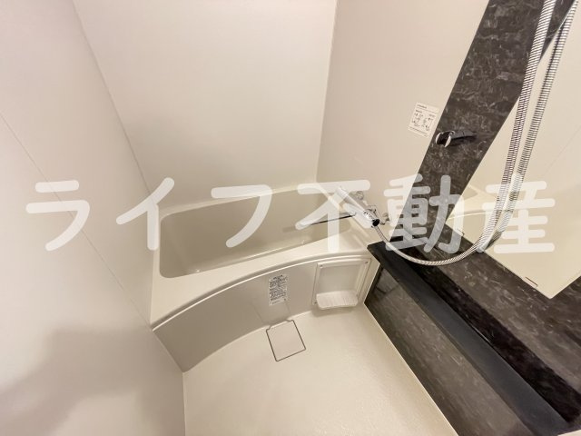 エスリード大阪CENTRAL　AVENUEの浴室|日々の疲れを癒すお風呂付です