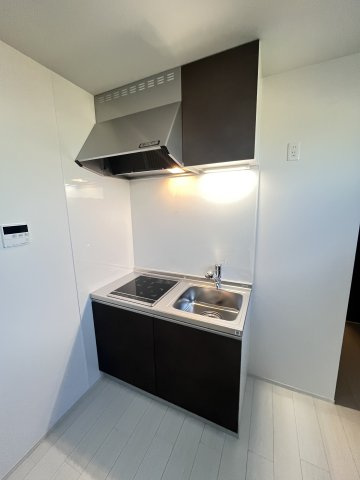 大阪市城東区諏訪１丁目のアパートのキッチン