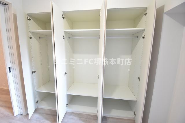 大阪市中央区北久宝寺町１丁目の賃貸マンションの収納