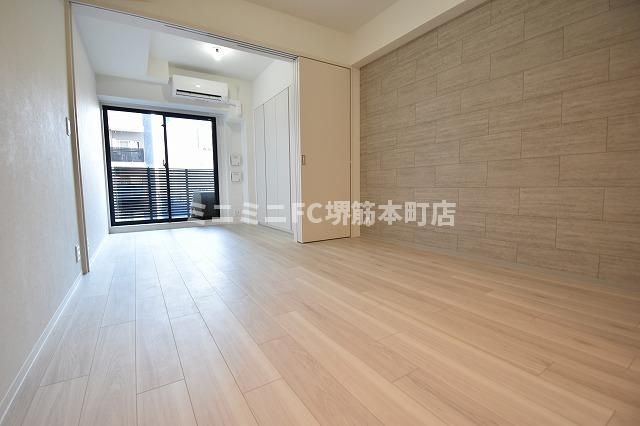 大阪市中央区北久宝寺町１丁目の賃貸マンションの居間・リビング