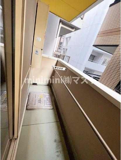 大阪市中央区島之内２丁目の賃貸マンションのバルコニー
