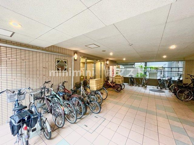 大阪市中央区島之内２丁目の賃貸マンションのエントランス