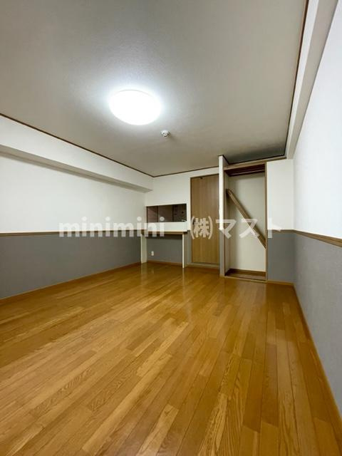大阪市中央区島之内２丁目の賃貸マンションの居間・リビング