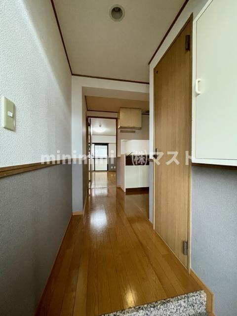大阪市中央区島之内２丁目の賃貸マンションの玄関