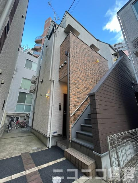 新宿区高田馬場３丁目のアパートの外観