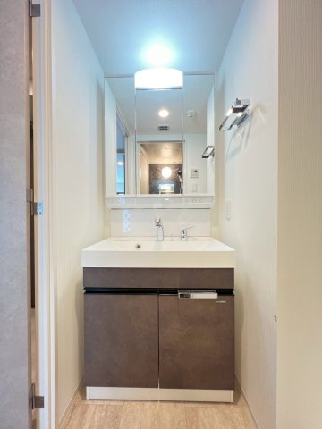 西宮市松原町の賃貸マンションの洗面所