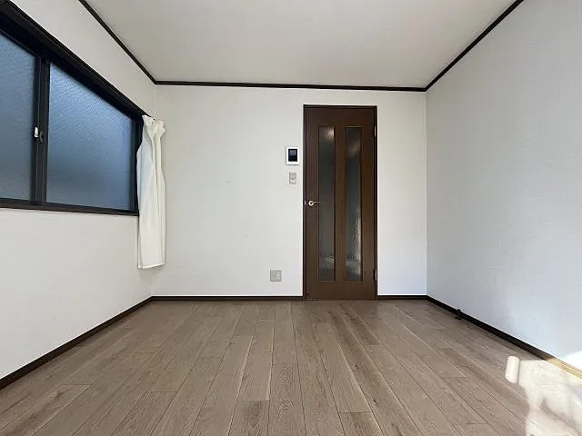 神戸市中央区中山手通２丁目の賃貸マンションの居間・リビング
