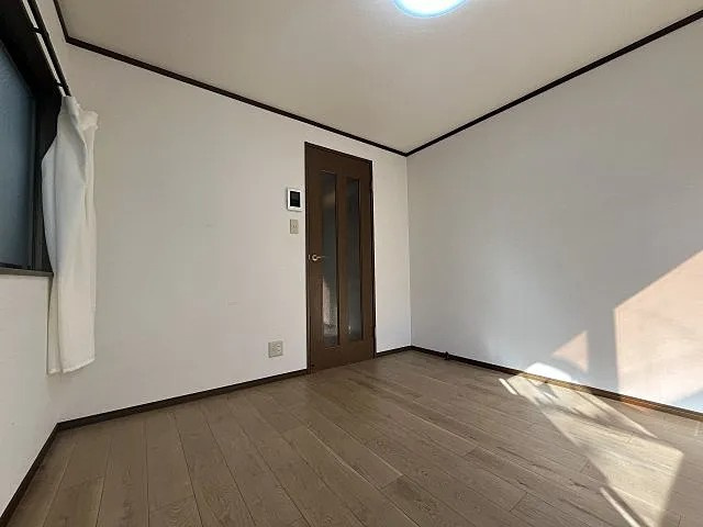神戸市中央区中山手通２丁目の賃貸マンションの居間・リビング