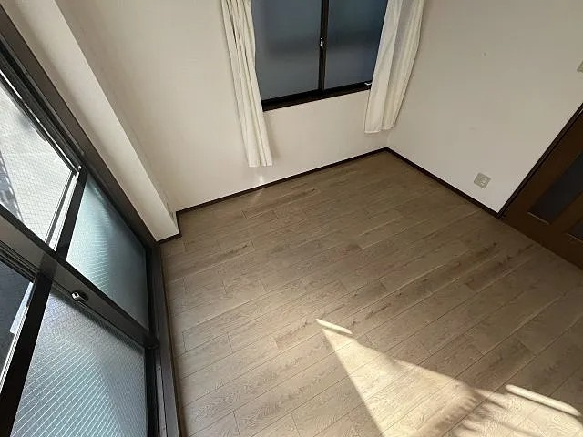 神戸市中央区中山手通２丁目の賃貸マンションの居間・リビング
