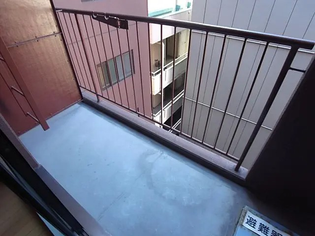 ライオンズマンション三宮のバルコニー