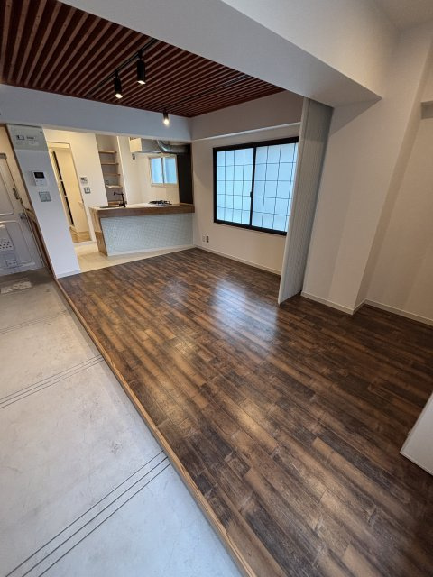 芦屋市大桝町の賃貸マンションの居間・リビング
