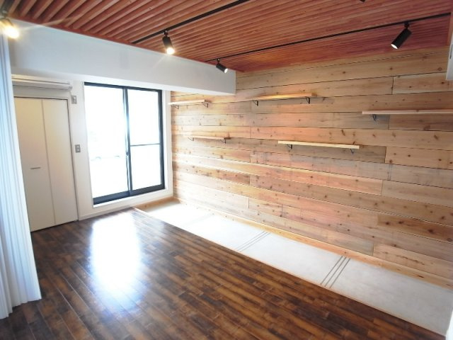 芦屋市大桝町の賃貸マンションの居間・リビング