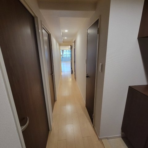 芦屋市浜町の賃貸マンションの玄関
