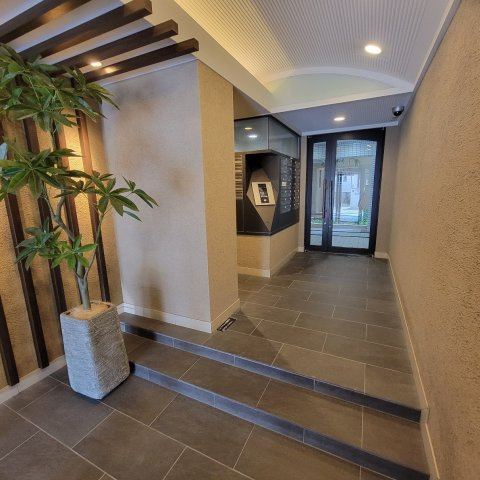 芦屋市浜町の賃貸マンションのロビー