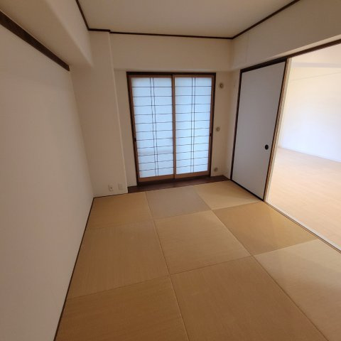 芦屋市浜町の賃貸マンションの居間・リビング