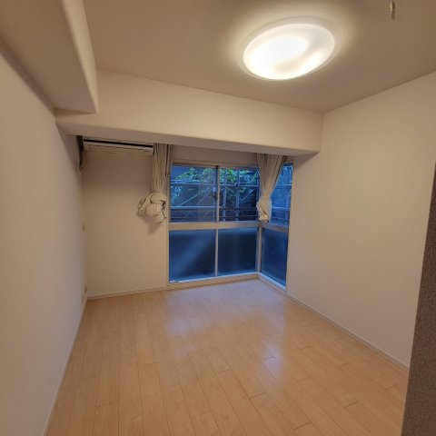 芦屋市浜町の賃貸マンションの居間・リビング