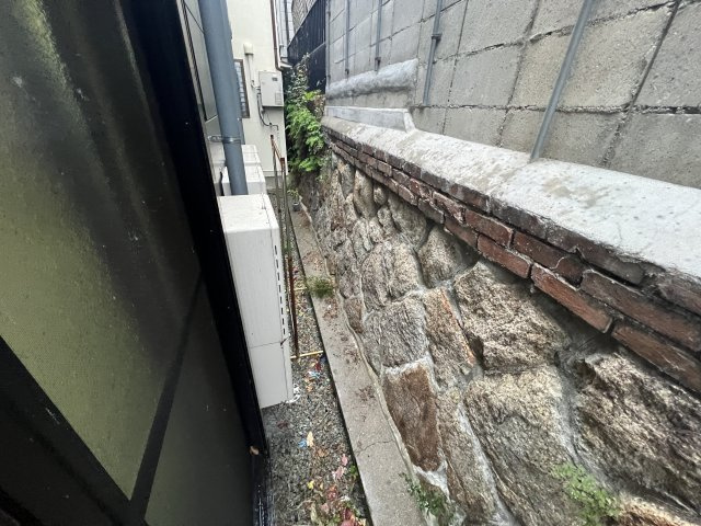 神戸市灘区上野通５丁目のアパートのバルコニー