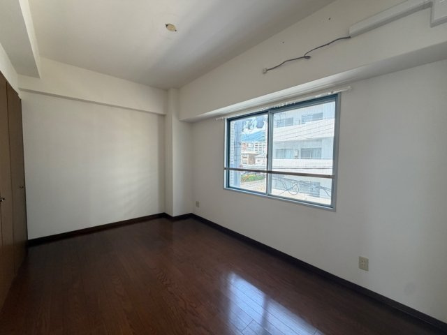クレフ本山の居間・リビング